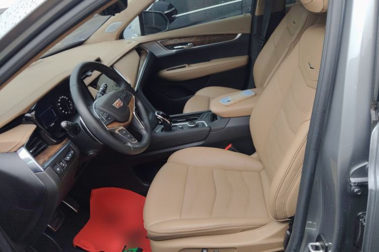 Used Cadillac XT5 2022 2.0T Four-Wheel Drive Platinum Edition Left Front Seat