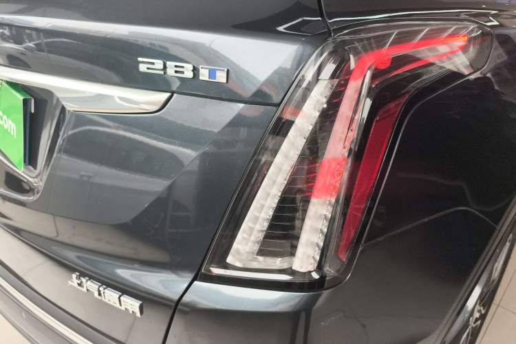 Used Cadillac XT5 2022 2.0T Four-Wheel Drive Luxury Version (Hummingbird Edition) Right Rear Taillight