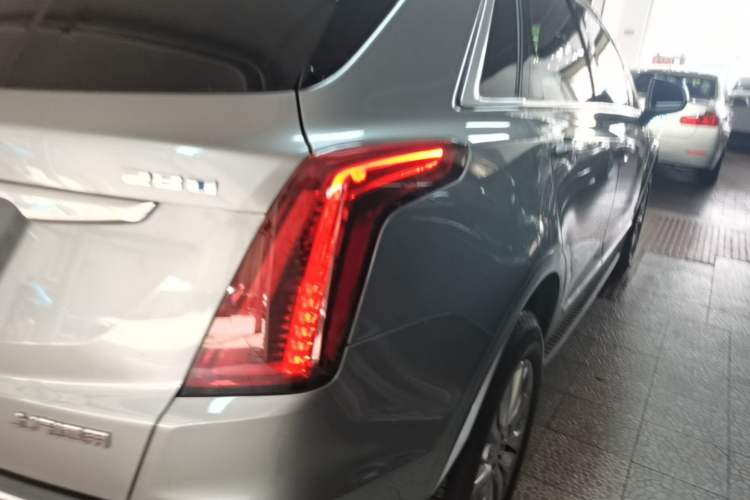 Used Cadillac XT5 2022 2.0T Two-Wheel Drive Luxury Version Right Rear Taillight