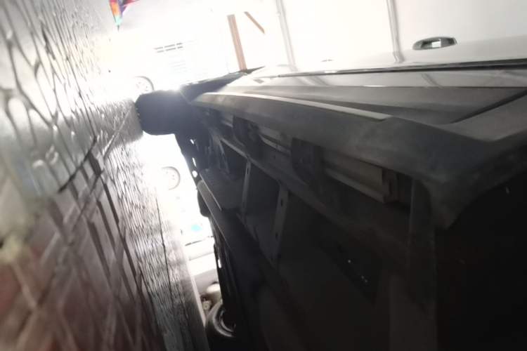 Used Cadillac XT5 2022 2.0T Two-Wheel Drive Luxury Version Right Side Sill