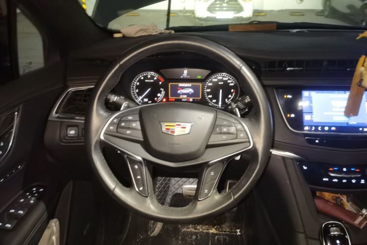 Used Cadillac XT5 2022 2.0T Four-Wheel Drive Luxury Version (Hummingbird Edition) Steering Wheel