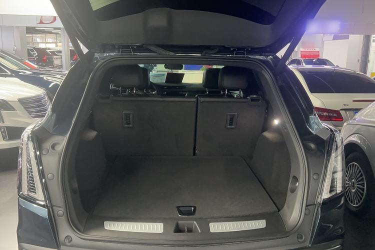 Used Cadillac XT5 2022 2.0T Four-Wheel Drive Luxury Version (Hummingbird Edition) Trunk