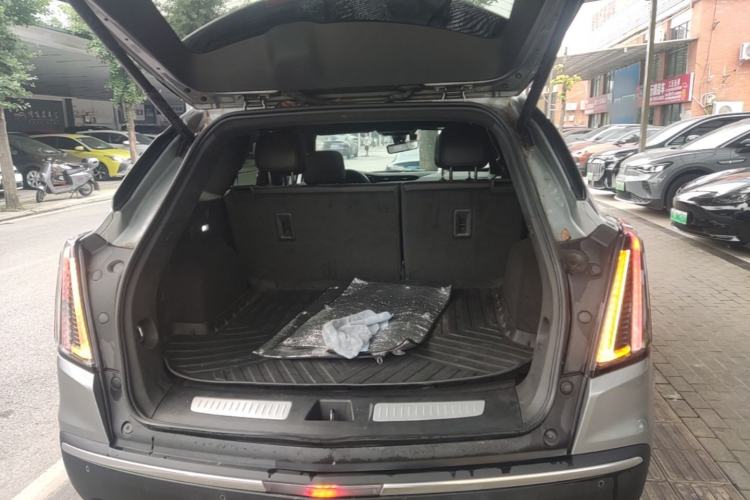 Used Cadillac XT5 2022 2.0T Four-Wheel Drive Luxury Version (Hummingbird Edition) Trunk