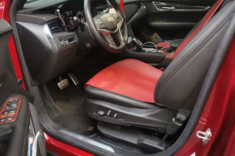 Used Cadillac XT5 2022 2.0T Four-Wheel Drive Luxury Version (Hummingbird Edition) Driver Seat