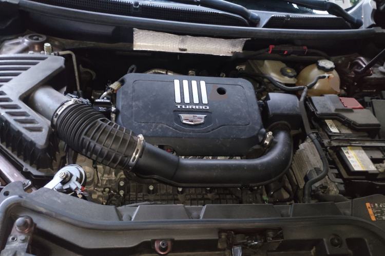 Used Cadillac XT5 2022 2.0T Two-Wheel Drive Luxury Version Engine Bay