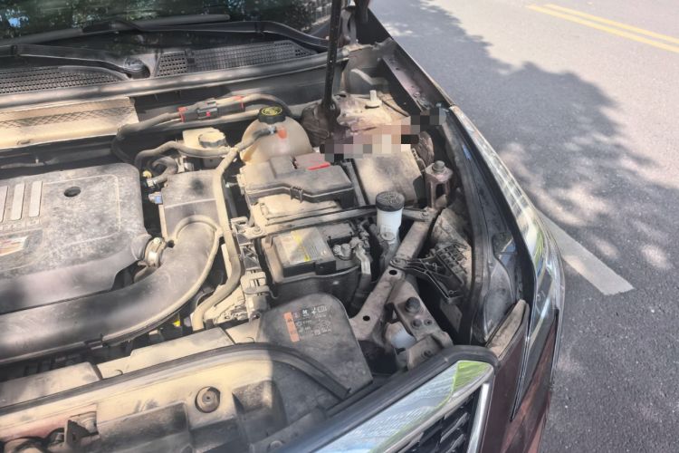 Used Cadillac XT5 2022 2.0T Two-Wheel Drive Luxury Version Engine Bay Left