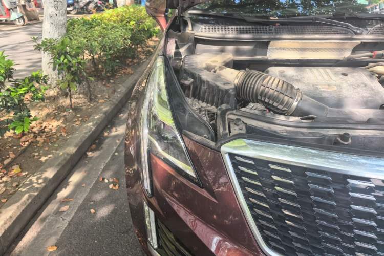 Used Cadillac XT5 2022 2.0T Two-Wheel Drive Luxury Version Right Front Headlight