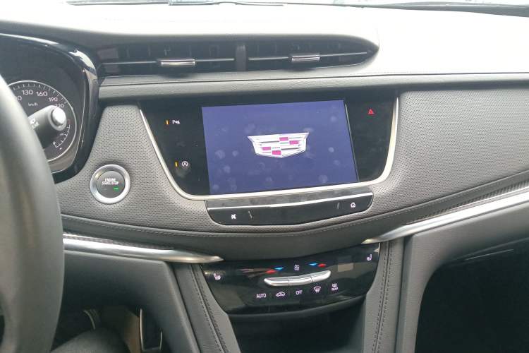 Used Cadillac XT5 2022 2.0T Four-Wheel Drive Luxury Version (Hummingbird Edition) Audio And AC Panel