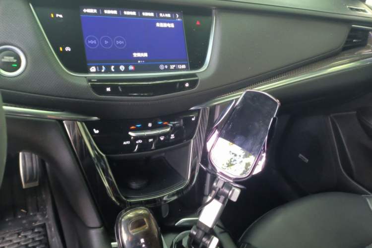 Used Cadillac XT5 2022 2.0T Four-Wheel Drive Luxury Version (Hummingbird Edition) Audio And AC Panel