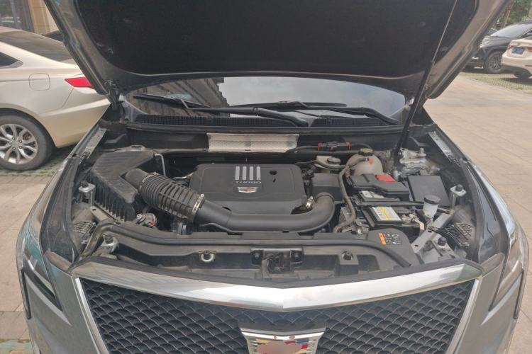 Used Cadillac XT5 2022 2.0T Four-Wheel Drive Luxury Version (Hummingbird Edition) Engine Bay