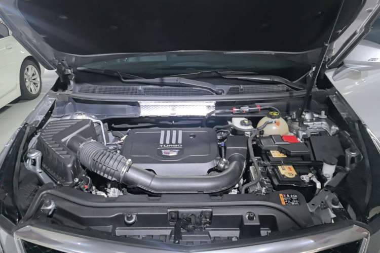 Used Cadillac XT5 2022 2.0T Four-Wheel Drive Luxury Version (Hummingbird Edition) Engine Bay