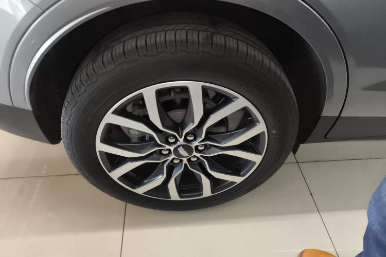 Used Cadillac XT5 2022 2.0T Four-Wheel Drive Platinum Edition Exterior 5
