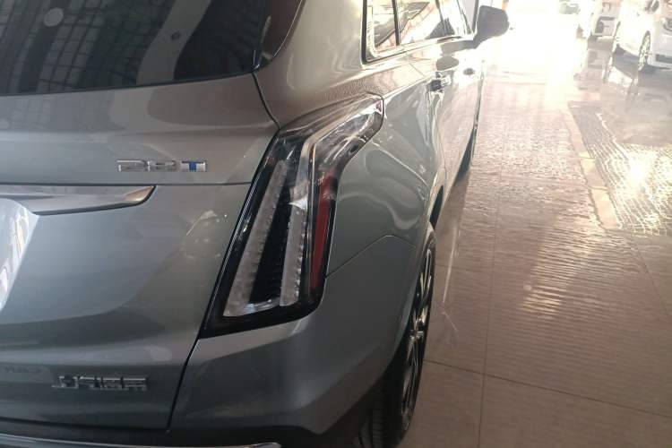 Used Cadillac XT5 2022 2.0T Four-Wheel Drive Luxury Version (Hummingbird Edition) Exterior 6