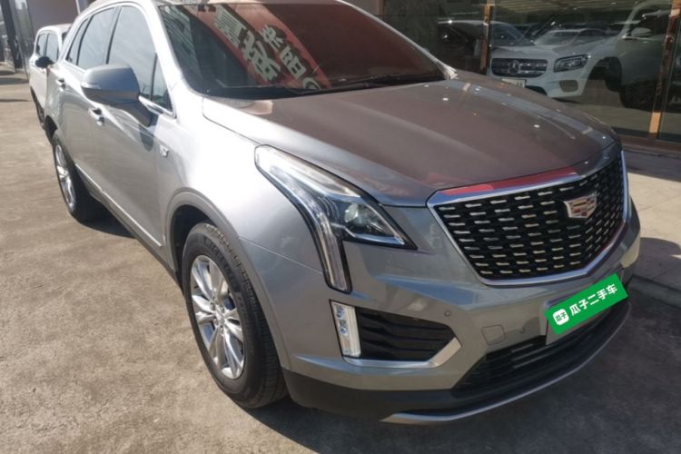 Used Cadillac XT5 2022 2.0T Two-Wheel Drive Luxury Version Front Right 45 Deg
