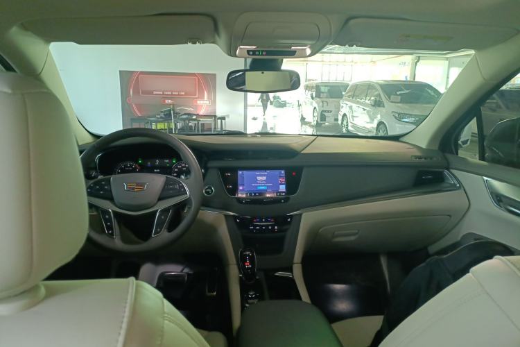 Used Cadillac XT5 2022 2.0T Four-Wheel Drive Luxury Version (Hummingbird Edition) Interior 2