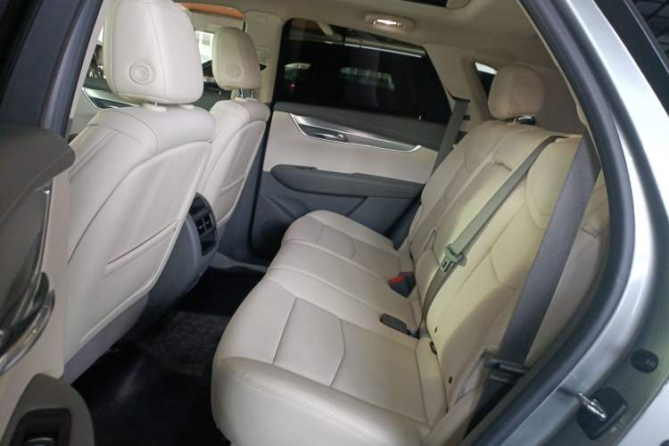 Used Cadillac XT5 2022 2.0T Four-Wheel Drive Luxury Version (Hummingbird Edition) Interior 4