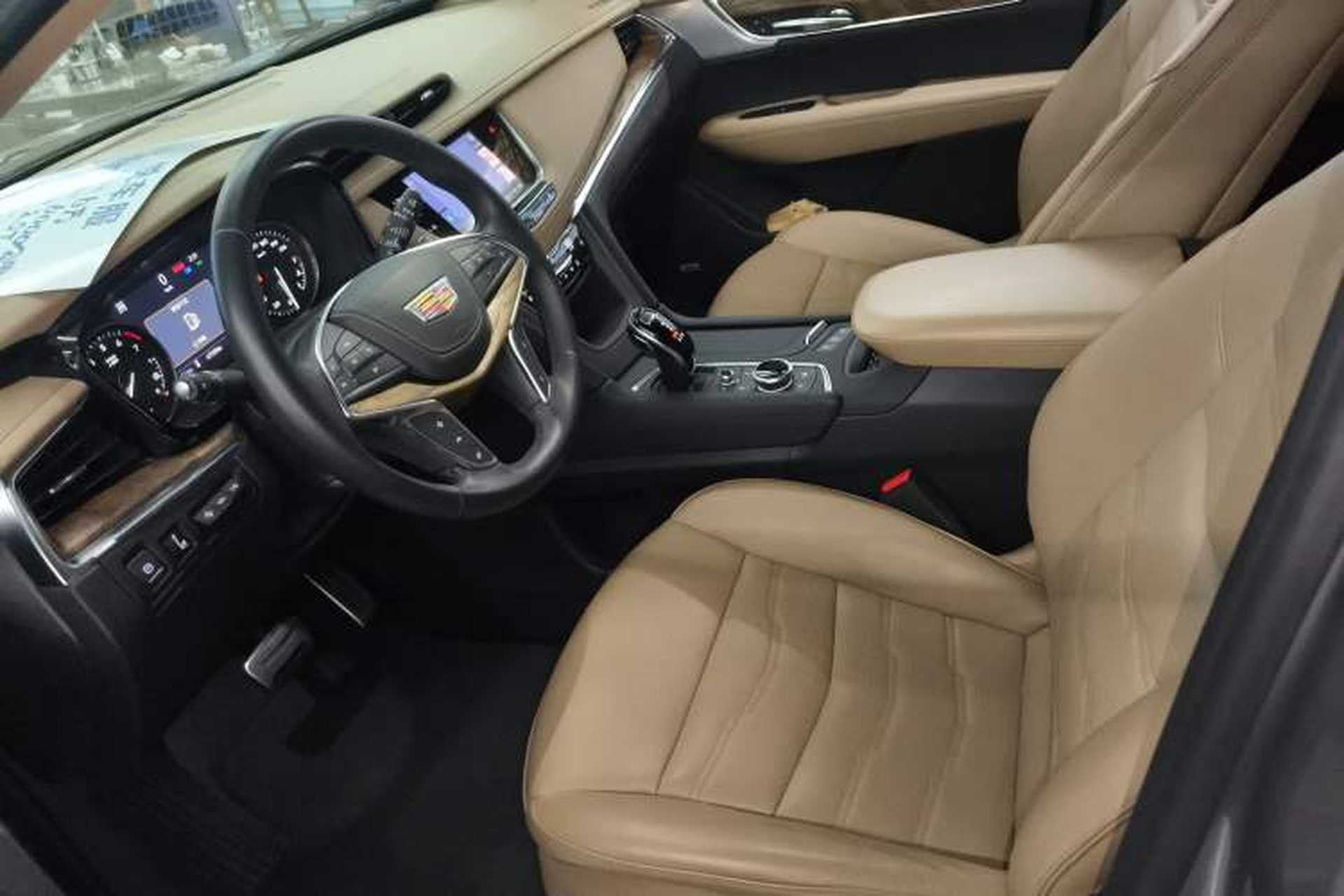 Used Cadillac XT5 2022 2.0T Four-Wheel Drive Platinum Edition Left Front Seat
