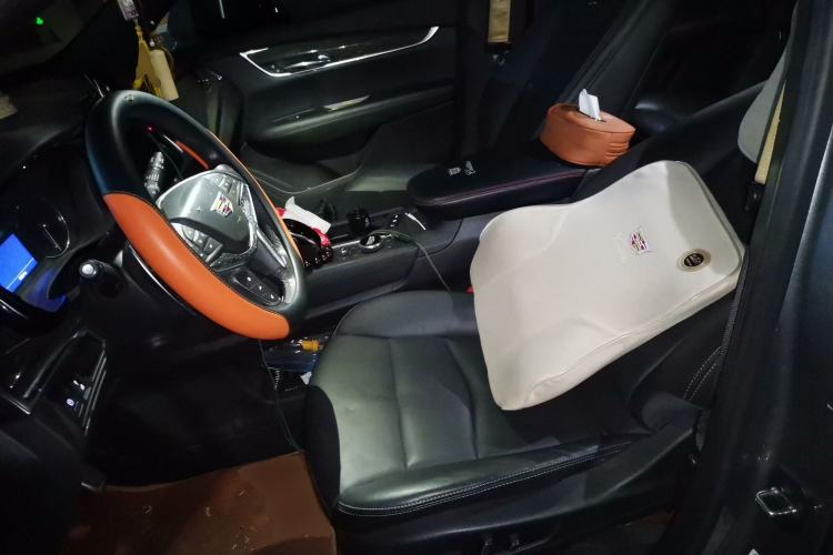 Used Cadillac XT5 2022 2.0T Four-Wheel Drive Luxury Version (Hummingbird Edition) Left Front Seat