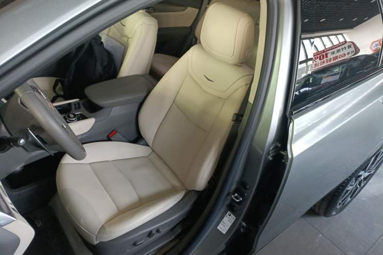 Used Cadillac XT5 2022 2.0T Four-Wheel Drive Luxury Version (Hummingbird Edition) Left Front Seat
