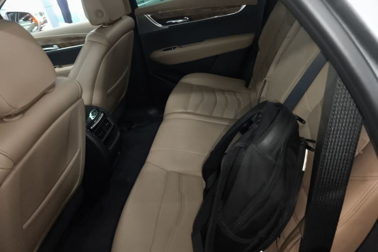 Used Cadillac XT5 2022 2.0T Four-Wheel Drive Platinum Edition Left Rear Seat