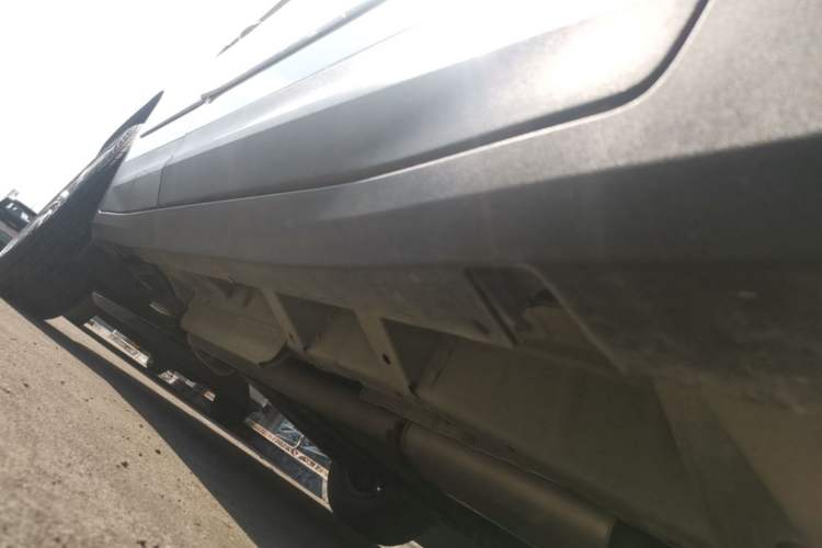 Used Cadillac XT5 2022 2.0T Two-Wheel Drive Luxury Version Right Side Sill