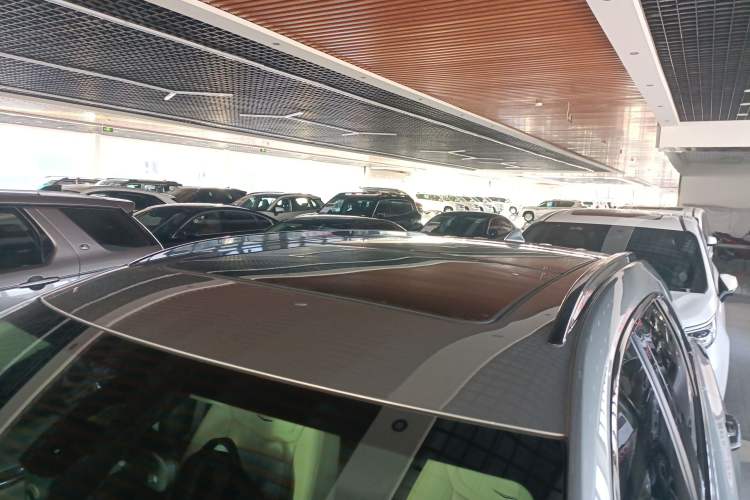 Used Cadillac XT5 2022 2.0T Four-Wheel Drive Luxury Version (Hummingbird Edition) Roof