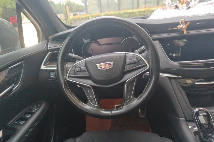 Used Cadillac XT5 2022 2.0T Four-Wheel Drive Luxury Version (Hummingbird Edition) Steering Wheel