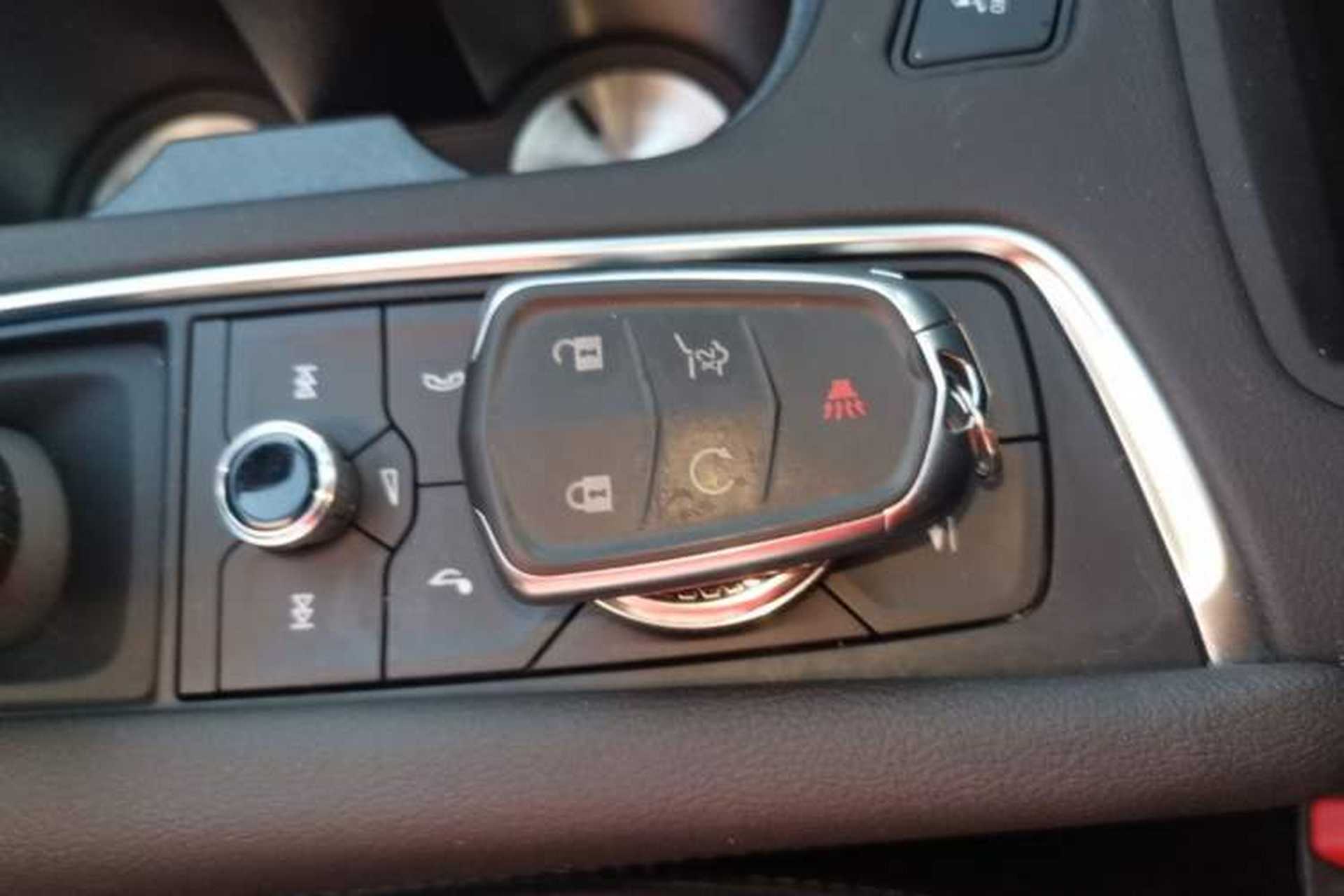 Used Cadillac XT5 2022 2.0T Two-Wheel Drive Luxury Version Vehicle Key
