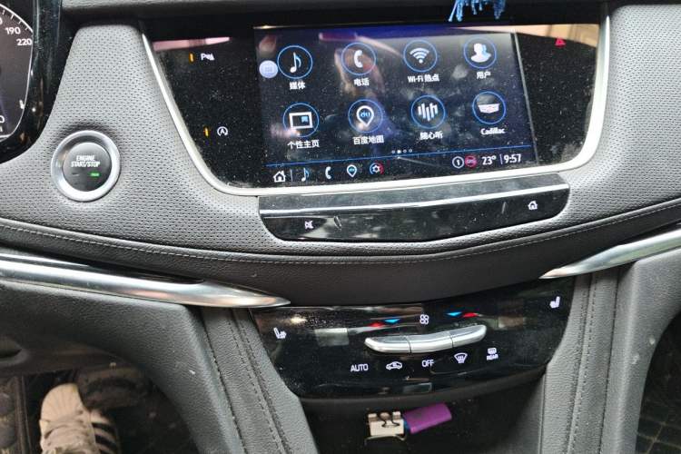Used Cadillac XT5 2022 2.0T Two-Wheel Drive Luxury Version Audio And AC Panel