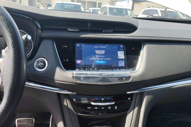 Used Cadillac XT5 2022 2.0T Four-Wheel Drive Luxury Version (Hummingbird Edition) Audio And AC Panel