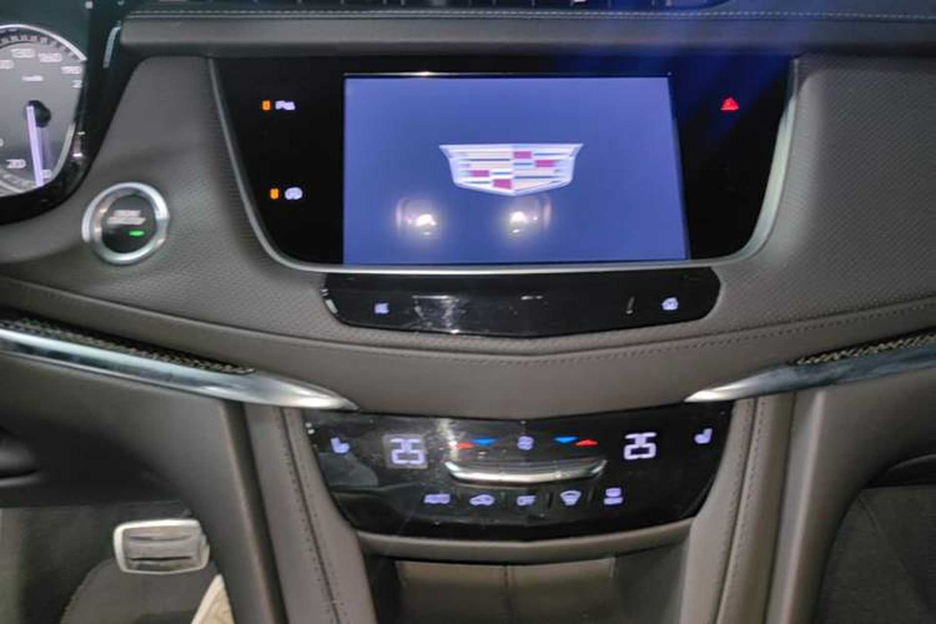 Used Cadillac XT5 2022 2.0T Four-Wheel Drive Luxury Version (Hummingbird Edition) Audio And AC Panel
