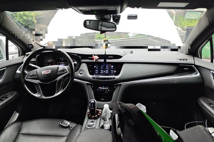 Used Cadillac XT5 2022 2.0T Two-Wheel Drive Luxury Version Center Console