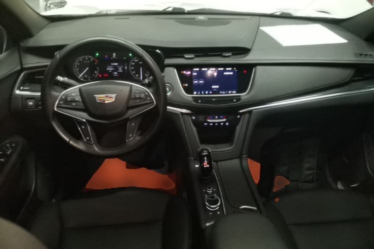Used Cadillac XT5 2022 2.0T Two-Wheel Drive Luxury Version Center Console