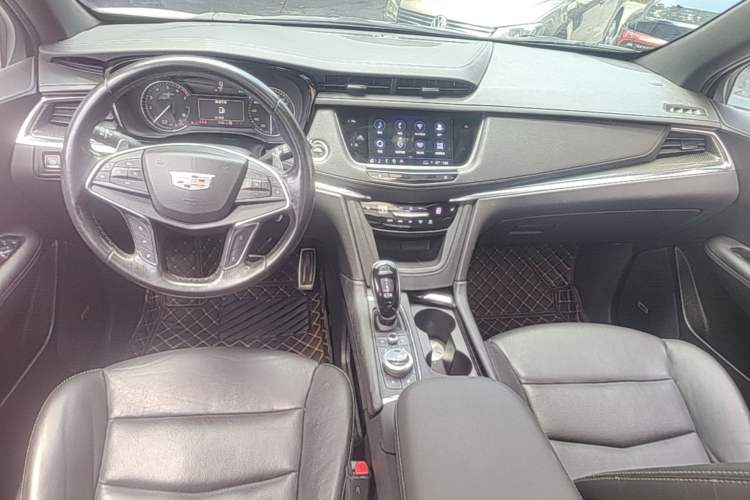 Used Cadillac XT5 2022 2.0T Four-Wheel Drive Luxury Version (Hummingbird Edition) Center Console
