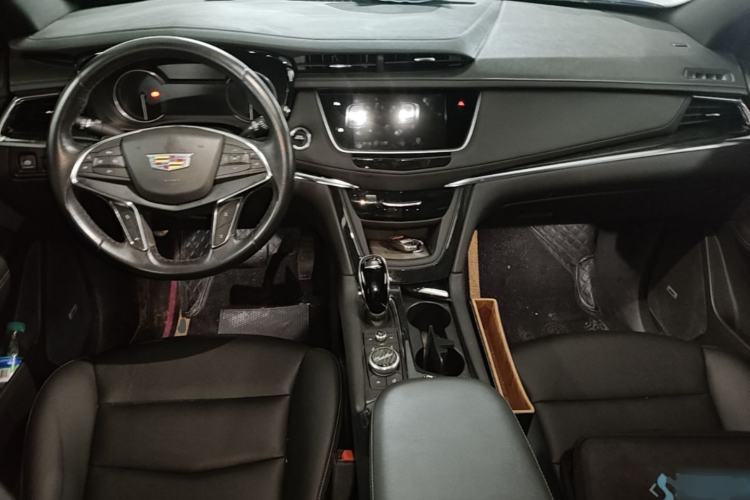Used Cadillac XT5 2022 2.0T Two-Wheel Drive Luxury Version Center Console