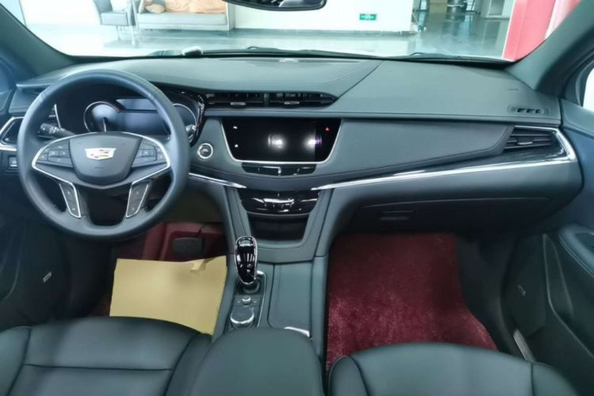 Used Cadillac XT5 2022 2.0T Two-Wheel Drive Luxury Version Center Console