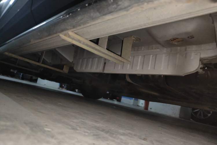 Used Cadillac XT5 2022 2.0T Two-Wheel Drive Luxury Version Chassis Rear Left
