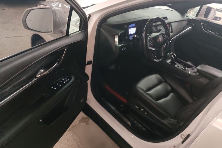 Used Cadillac XT5 2022 2.0T Two-Wheel Drive Luxury Version Driver Seat