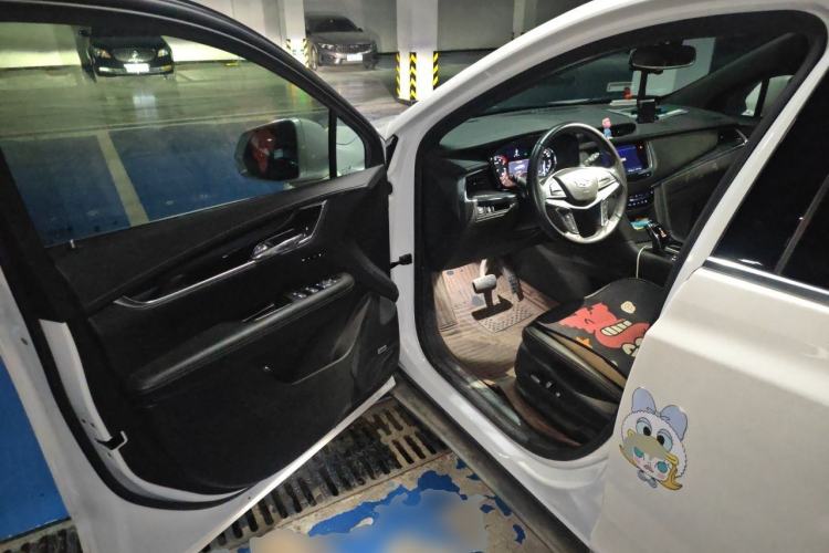 Used Cadillac XT5 2022 2.0T Two-Wheel Drive Luxury Version Driver Seat
