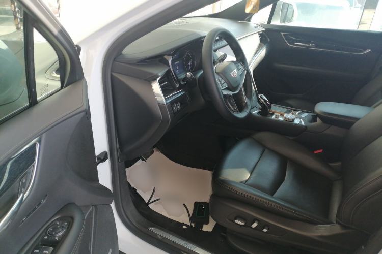 Used Cadillac XT5 2022 2.0T Two-Wheel Drive Luxury Version Driver Seat