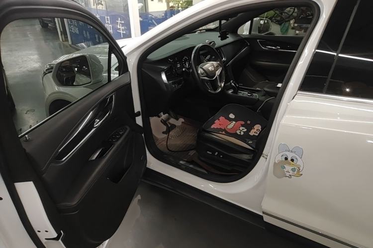 Used Cadillac XT5 2022 2.0T Two-Wheel Drive Luxury Version Driver Seat