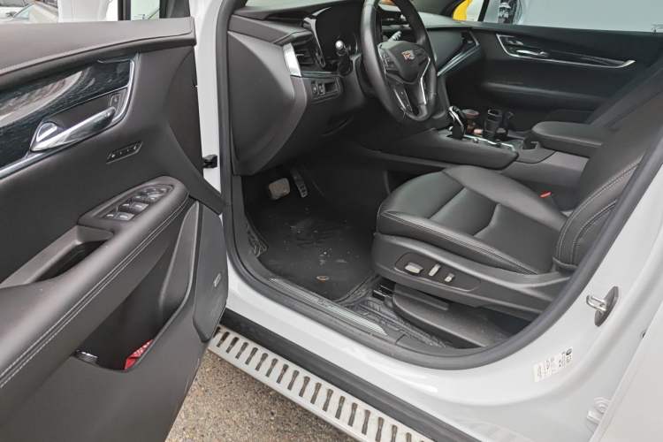 Used Cadillac XT5 2022 2.0T Two-Wheel Drive Luxury Version Driver Seat