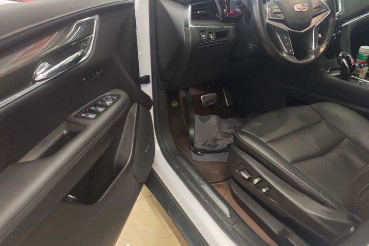 Used Cadillac XT5 2022 2.0T Four-Wheel Drive Luxury Version (Hummingbird Edition) Driver Seat