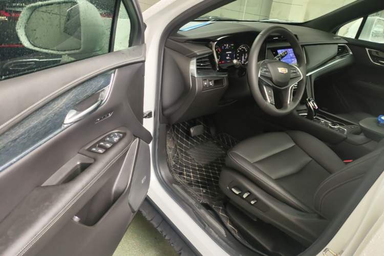 Used Cadillac XT5 2022 2.0T Two-Wheel Drive Luxury Version Driver Seat