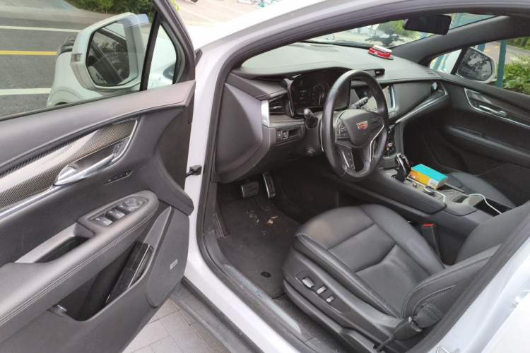 Used Cadillac XT5 2022 2.0T Four-Wheel Drive Luxury Version (Hummingbird Edition) Driver Seat