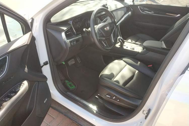Used Cadillac XT5 2022 2.0T Two-Wheel Drive Luxury Version Driver Seat