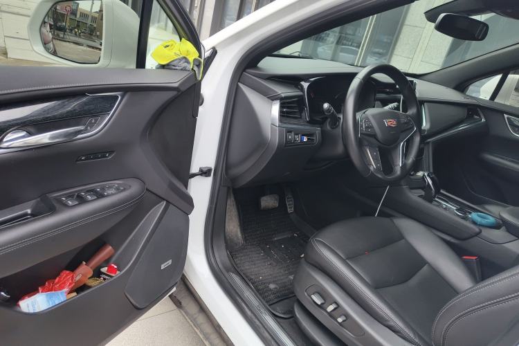 Used Cadillac XT5 2022 2.0T Two-Wheel Drive Luxury Version Driver Seat