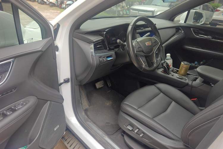 Used Cadillac XT5 2022 2.0T Two-Wheel Drive Luxury Version Driver Seat