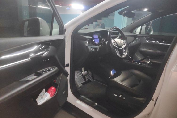 Used Cadillac XT5 2022 2.0T Two-Wheel Drive Luxury Version Driver Seat