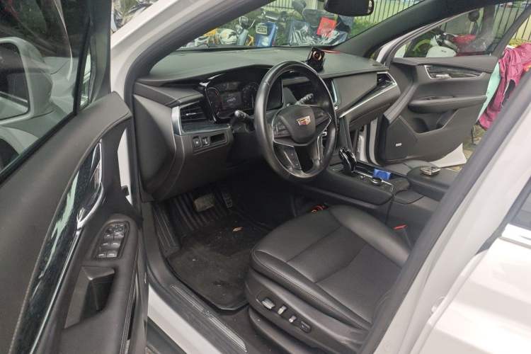 Used Cadillac XT5 2022 2.0T Two-Wheel Drive Luxury Version Driver Seat
